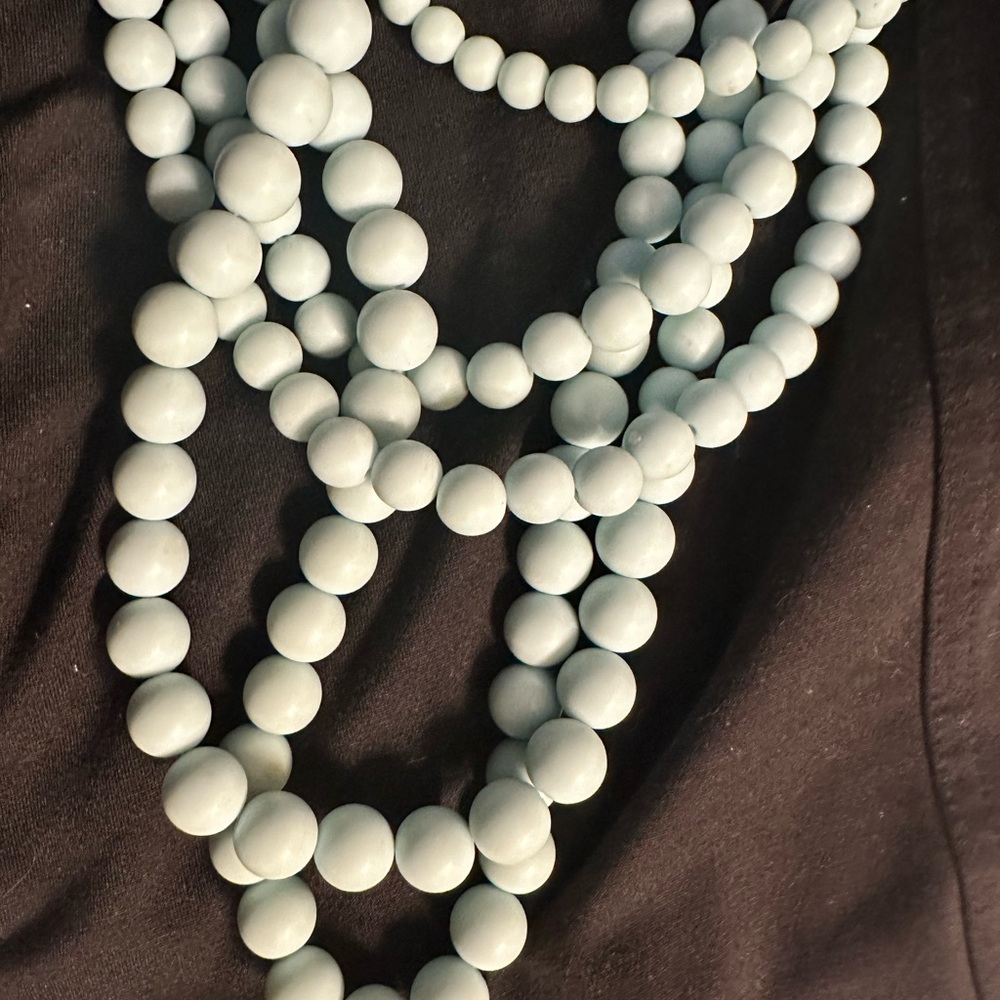 Plunder Light Gray Beaded Necklace